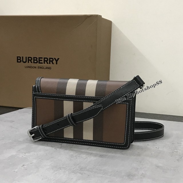 Burberry專櫃新款精巧斜背包 巴寶莉品牌Horseferry印花女士肩背包 yxb1164